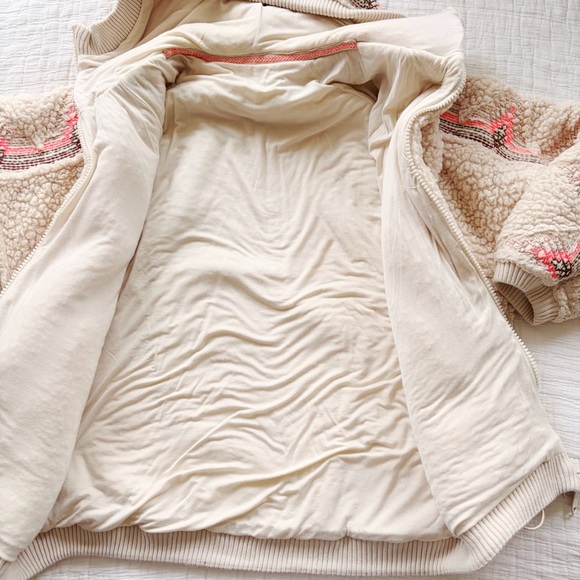 Free People Lodge Livin Sherpa Plush Fleece Soft Oversized Embroidered Jacket ML - Picture 9 of 11
